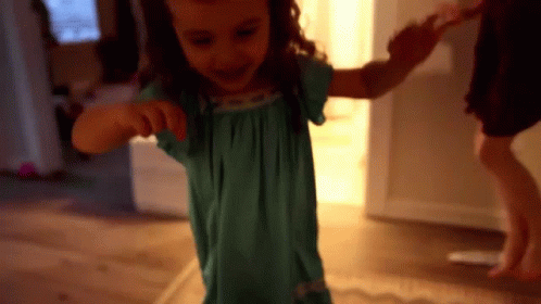 Jumping June Crosby GIF - Jumping June Crosby Claire And The Crosbys GIFs