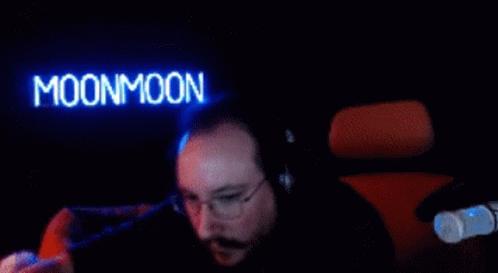 Moonmoon Streamer GIF - Moonmoon Streamer Cat GIFs