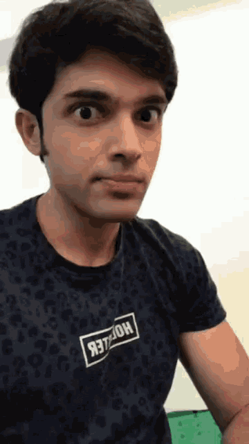 Parthsamthaan Selfie GIF - Parthsamthaan Selfie Munch GIFs