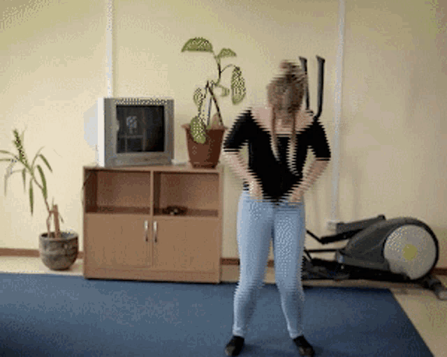 Difficulty Dressing Jeans GIF - Difficulty Dressing Jeans Training Apparatus GIFs