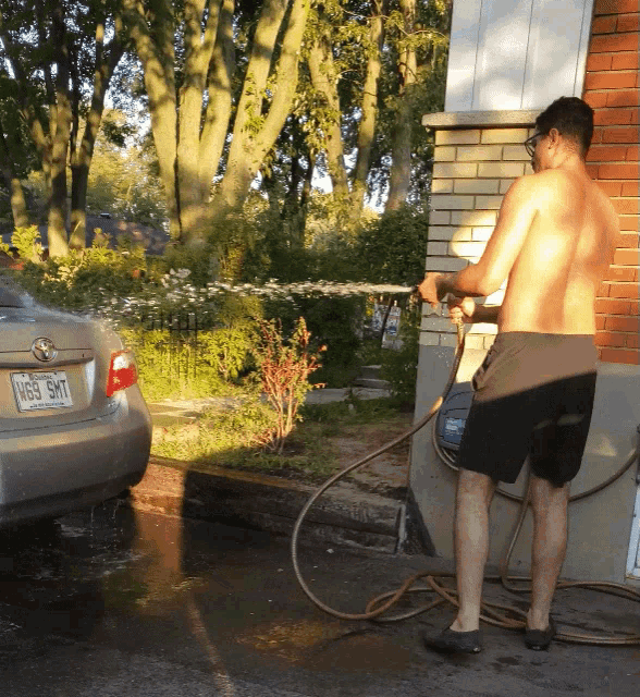Cleaning Car GIF - Cleaning Car Washing GIFs