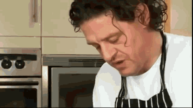 Marco Pierre White Knorr GIF - Marco Pierre White Knorr Stuffing GIFs