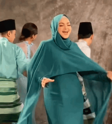 Lip Lap Raya Siti Nurhaliza GIF - Lip Lap Raya Siti Nurhaliza Green GIFs