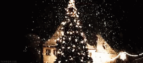 Christmas Tree GIF - Christmas Christmas Tree Snowing GIFs