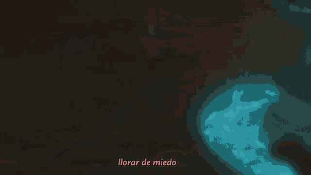 a black cat with a red light coming out of its eyes and the words " para dejarme experimentar esas cosas "