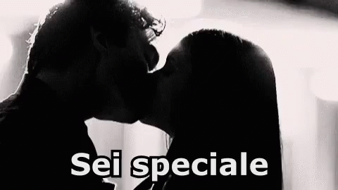 Sei Speciale Unico Amico Speciale Ti Amo Bacio Coppia Amore GIF - You Are Special Unique Love You GIFs