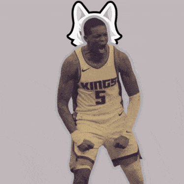 a basketball player wearing a kings jersey with the number 5 on it