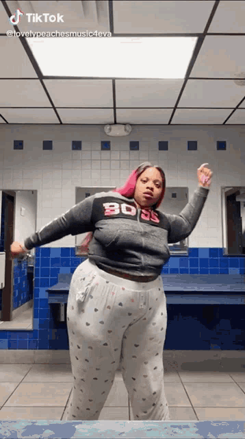 Dance Moves GIF - Dance Moves Swag GIFs