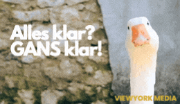a picture of a goose with the words alles klar gans klar on it