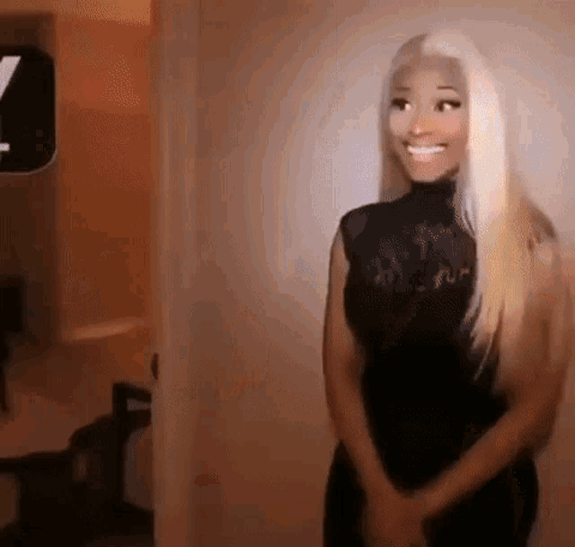 Nicki Minaj GIF - Nicki Minaj Talingtoself GIFs