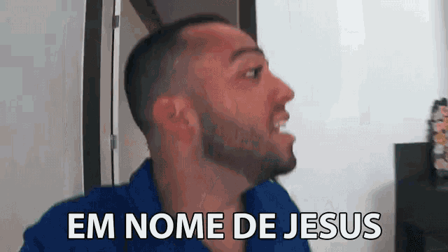 a man with a beard says em nome de jesus in a foreign language