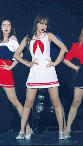 Kim Chaewon Izone GIF - Kim Chaewon Izone Dance GIFs