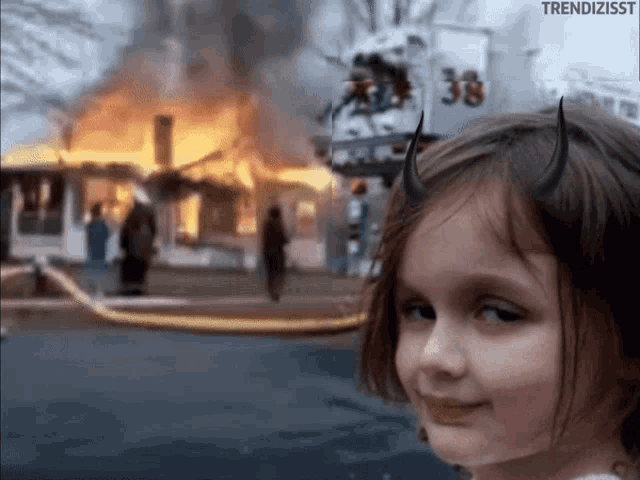 Disaster Girl Burning GIF - Disaster Girl Burning Fire GIFs