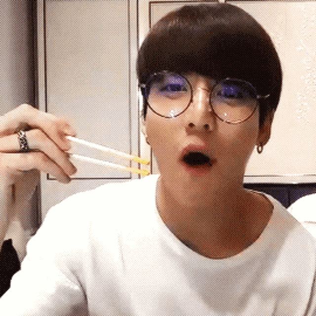 Jungkook Pouts GIF - Jungkook Pouts Chewing GIFs
