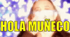 Hola Muñeco Hombre De Pelo Largo Manda Beso GIF - Muneco Hola Guapo Saludo GIFs