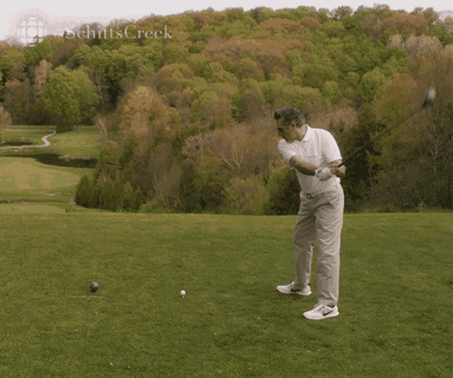 Playing Golf Eugene Levy GIF - Playing Golf Eugene Levy Johnny Rose GIFs