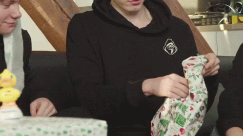 Open It Up Look Whats Inside GIF - Open It Up Look Whats Inside Its A Gift GIFs