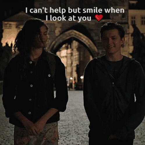 Smile When I Look At You Ollie And Lauren GIF - Smile When I Look At You Ollie And Lauren Lauren And Ollie GIFs