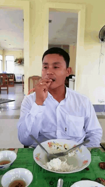 Eat Apm GIF - Eat Apm Aung GIFs
