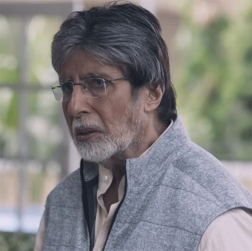 Upar Dekhna Amitabh Bachchan GIF - Upar Dekhna Amitabh Bachchan Goodbye Movie GIFs
