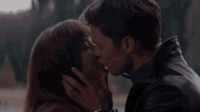 Kiss Her GIF - Kiss Her GIFs