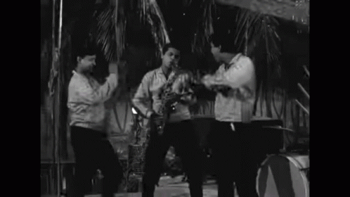 Trumpet Band GIF - Trumpet Band Clap GIFs