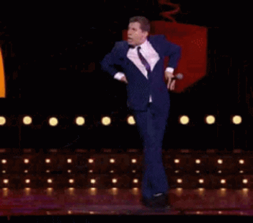 Lee Evans Live Performance GIF - Lee Evans Live Performance Comedy Show GIFs