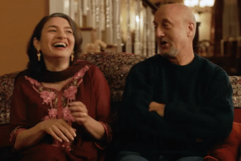 Clapping And Laughing GIF - The Big Sick Laughing GIFs