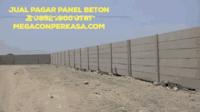 a picture of a concrete fence with the website megaconperkasa.com on the bottom