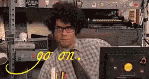 It Crowd Watching GIF - It Crowd Watching Go On GIFs