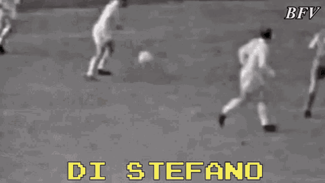 di stefano is the name of the soccer player in this video