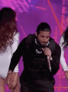 Maluma Cantando Billboard Awards GIF - Maluma Singing Latino GIFs
