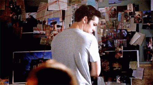 Dylan O Brien Look Back GIF - Dylan O Brien Look Back What GIFs