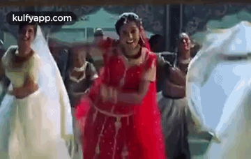 Dance.Gif GIF - Dance Kavya Madhavan Gujarathi Kaalthala Kettiya Video Song GIFs