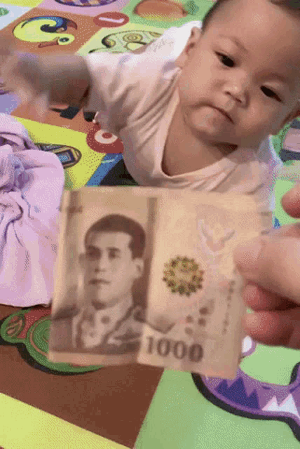 Baby Money GIF - Baby Money Paikao GIFs