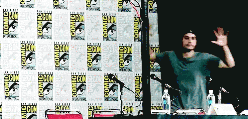 Dylan Obrien Comic Con2017 GIF - Dylan Obrien Comic Con2017 Sdcc GIFs