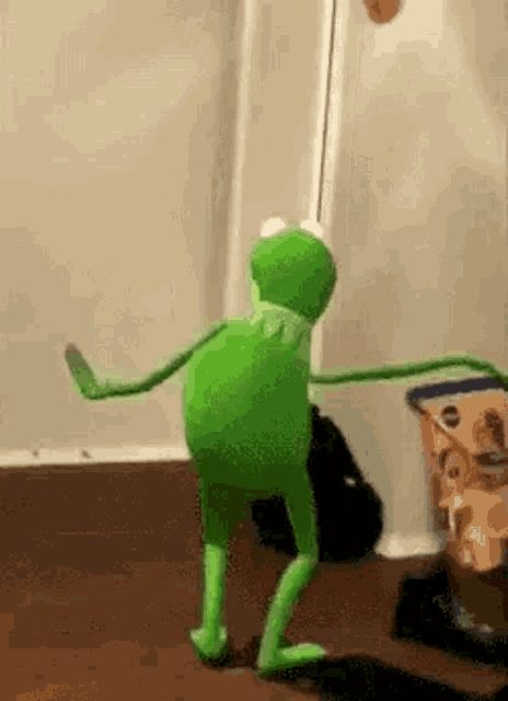 [Image: kermit-dancing.gif]