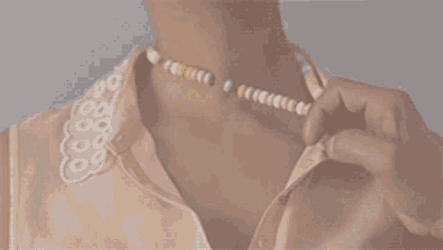 Necklace Beads GIF - Necklace Beads Broken GIFs