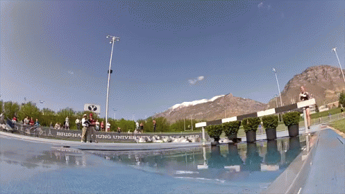 Track And Field Steeplechase Wipeout GIF - Steeplechase Trackandfield Wipeout GIFs