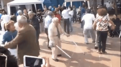 Verbena Viejo Bailando GIF - Old Man Dance Crutches GIFs