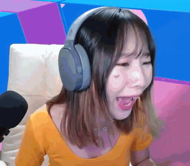 Beddle Beddle1218 GIF - Beddle Beddle1218 Streamer GIFs