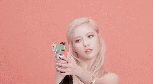 포미닛 현아 총 GIF - Hyuna 4minute K Pop GIFs
