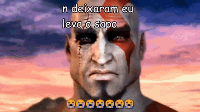 a close up of a man 's face with the words n deixaram eu leva o sapo above it