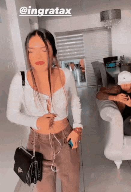 Ingratax Room28 GIF