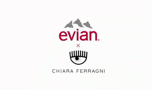 Evian Acqua Chiara Ferragni Costoso Costosa Spreco GIF - Evian Water Designer Water Chiara Ferragni GIFs