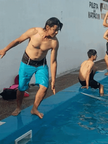 Julio Barzala Dive GIF - Julio Barzala Dive Swim GIFs