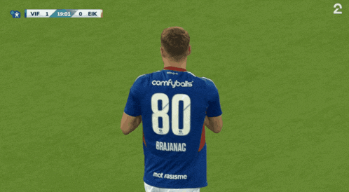 a player with the number 80 on their jersey