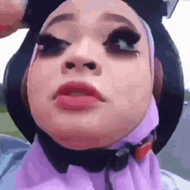 Hijab Girl Lashes Motorcycle GIF - Hijab Girl Lashes Motorcycle Motorbike GIFs