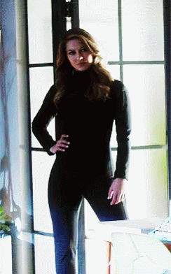 Melissa Benoist Supergirl GIF - Melissa Benoist Supergirl Evil GIFs