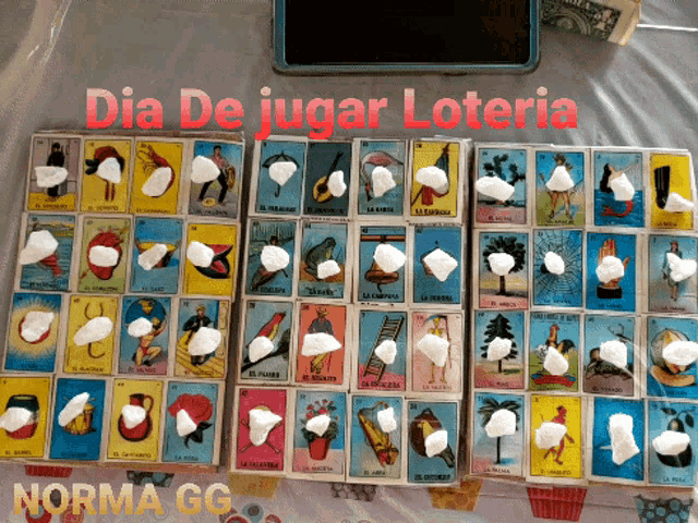 a collection of mexican lottery cards with the words dia de jugar loteria written above them
